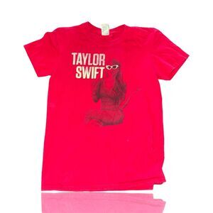 Taylor Swift Official Red Tour 2013 Unisex T-Shirt Size S Vintage Concert Tee